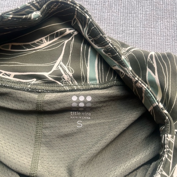 Title Nine Skort Size SMALL :: Green Print :: Athletic - Picture 9 of 10